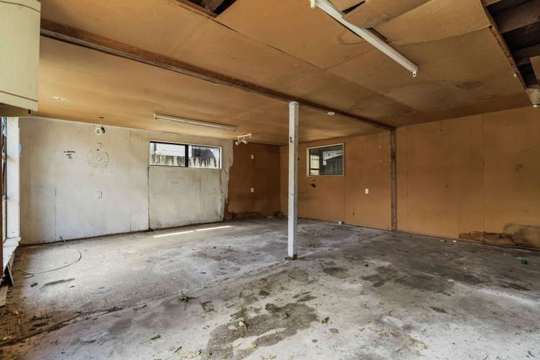 Photo of property in 12 Laureston Avenue, Papatoetoe, Auckland, 2025