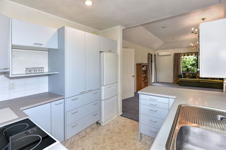 Photo of property in 5 Villa Grove, Ilam, Christchurch, 8041