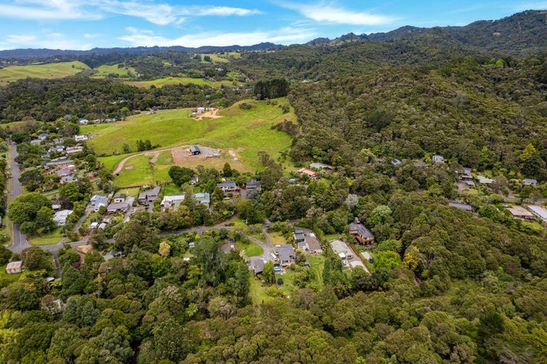 Photo of property in 7 Opanuku Road, Henderson Valley, Auckland, 0612