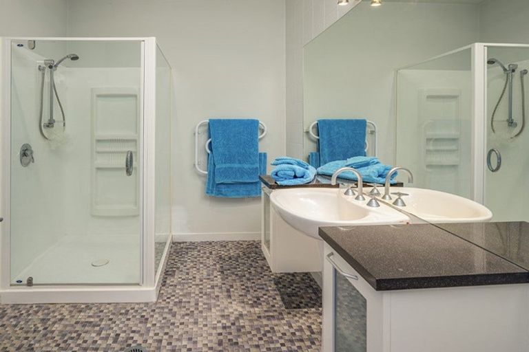 Photo of property in 2 Victoria Road, Stepneyville, Nelson, 7010