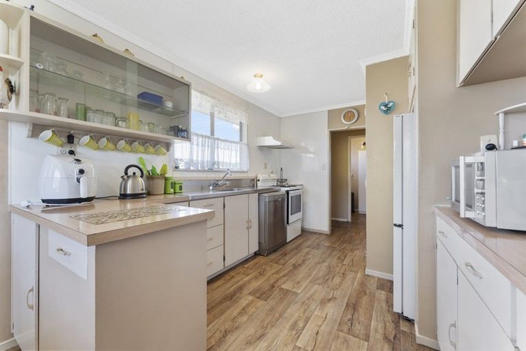 Photo of property in 28 Barling Street, Himatangi Beach, Foxton, 4891