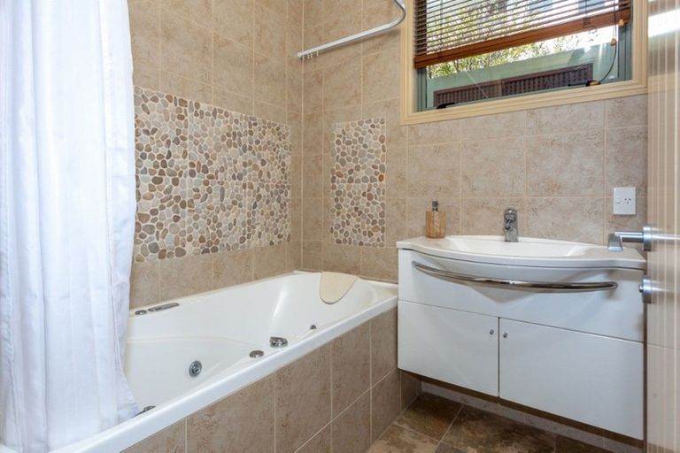 Photo of property in 1004b Port Road, Whangamata, 3620