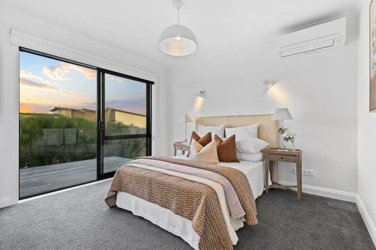 Photo of property in 72 Vaughans Road, Long Bay, Albany, 0792