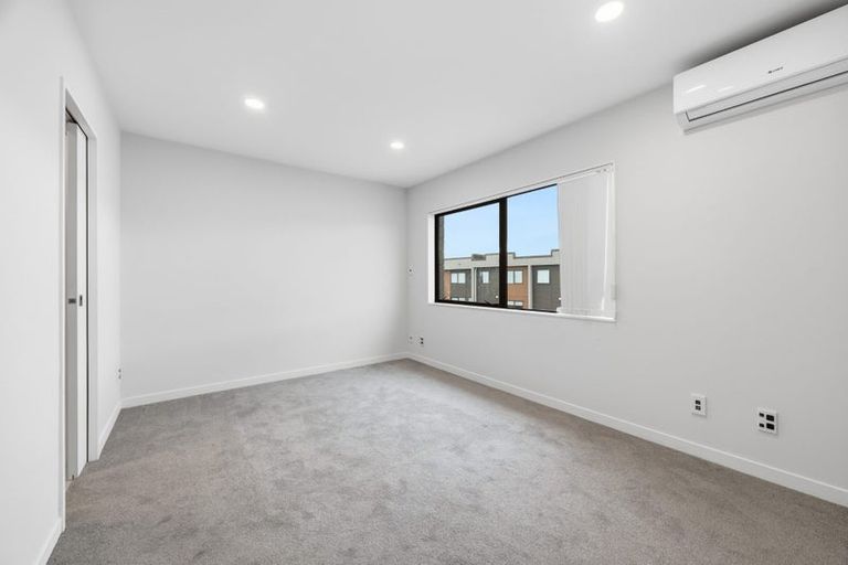 Photo of property in 26 Meritage Lane, Te Atatu South, Auckland, 0610