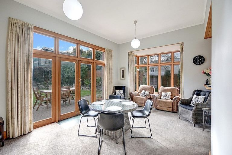 Photo of property in 135 Eglinton Road, Mornington, Dunedin, 9011