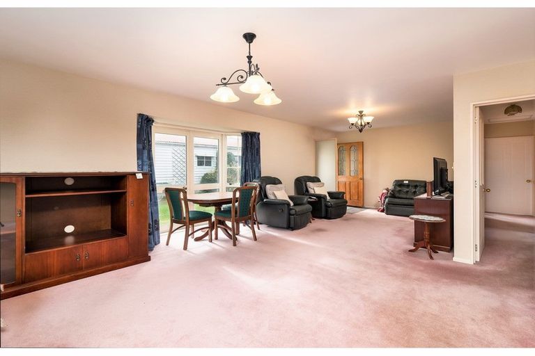 Photo of property in 43a Mortlake Street, Islington, Christchurch, 8042