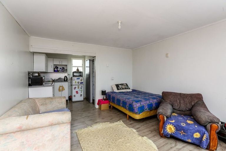 Photo of property in 22 Weymouth Street, New Plymouth, 4310