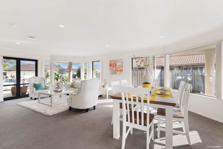 Photo of property in 14 Ballydonegan Rise, East Tamaki, Auckland, 2013