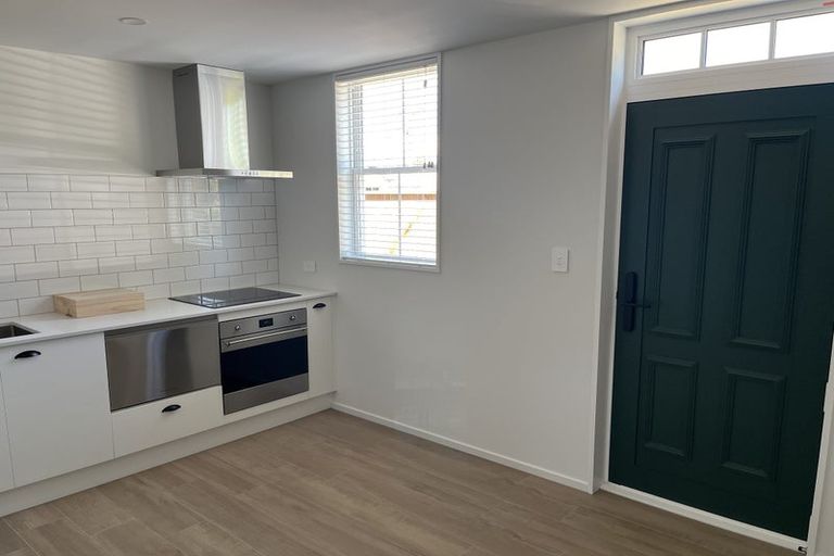 Photo of property in 4/30 Hargest Crescent, Sydenham, Christchurch, 8023