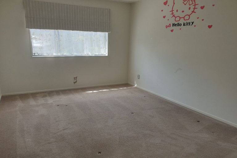 Photo of property in 24 Mantra Road, Massey, Auckland, 0614