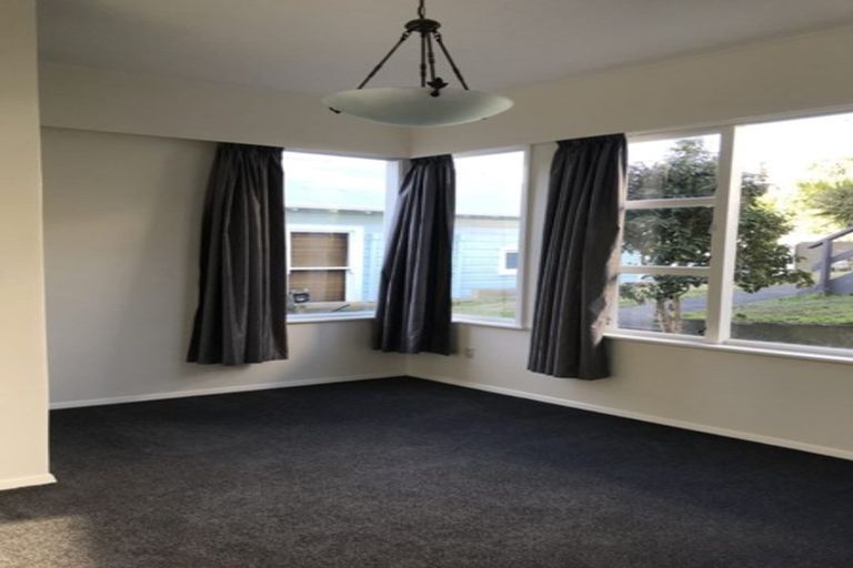 Photo of property in 40 Todman Street, Brooklyn, Wellington, 6021