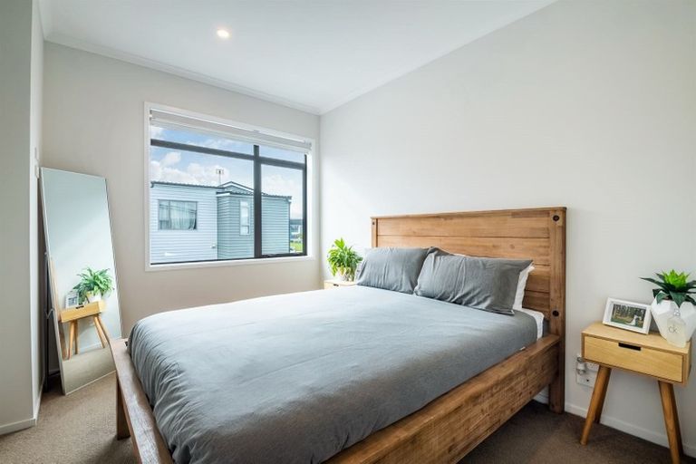 Photo of property in 15 Tuatua Road, Hobsonville, Auckland, 0616