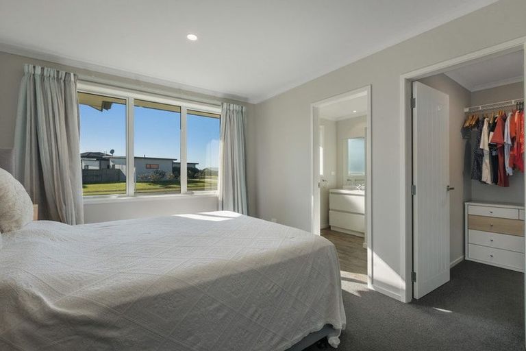 Photo of property in 3 Island Vista, Athenree, Waihi Beach, 3177