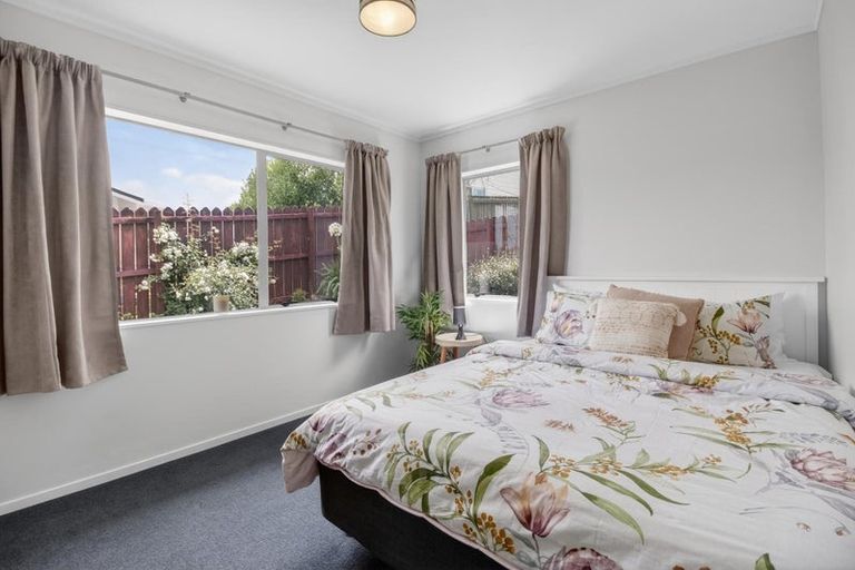 Photo of property in 23 Faram Place, Massey, Auckland, 0614