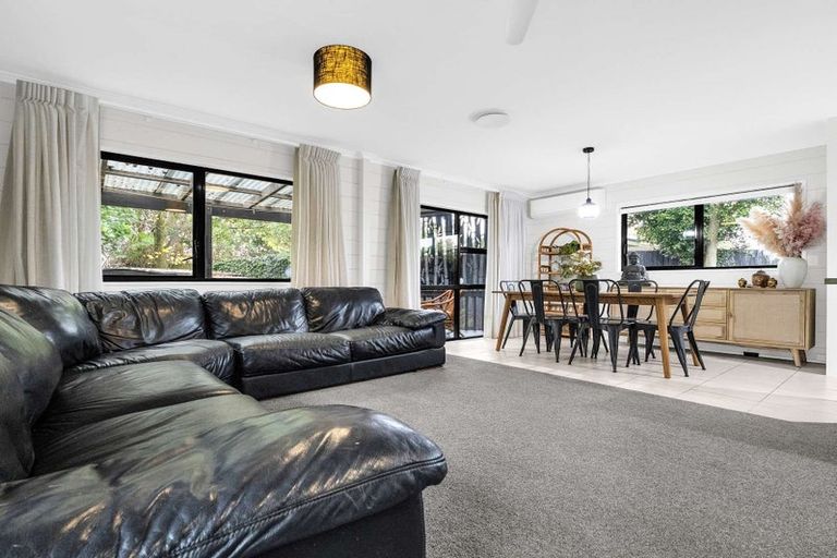 Photo of property in 5 Glenbrook Road, Karaka, Papakura, 2580