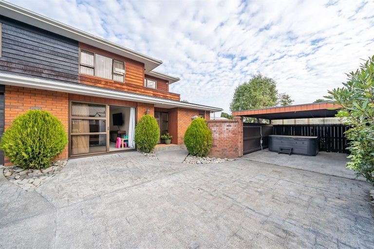 Photo of property in 5 California Drive, Totara Park, Upper Hutt, 5018