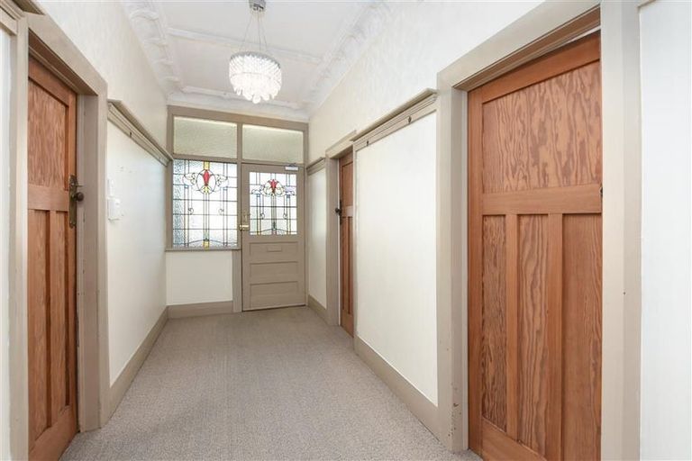 Photo of property in 1 Kilgour Street, Roslyn, Dunedin, 9010