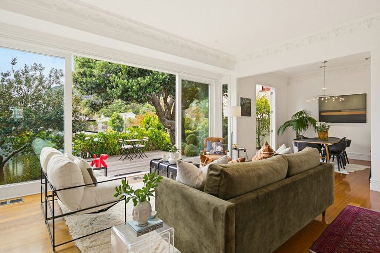 Photo of property in 117 Pirie Street, Mount Victoria, Wellington, 6011