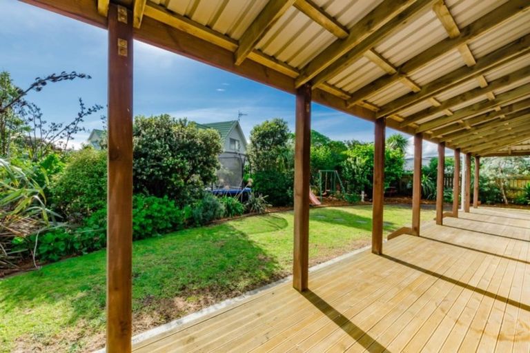 Photo of property in 147 Field Way, Waikanae Beach, Waikanae, 5036