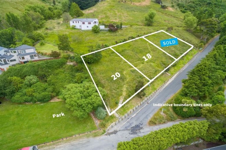 Photo of property in 20 Harmans Road, Lyttelton, 8082