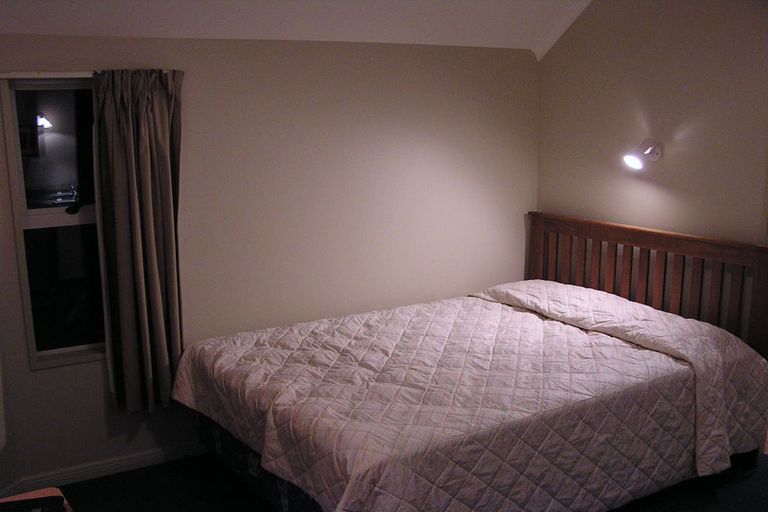 Photo of property in 33 Queen Street, Brighton, Dunedin, 9035