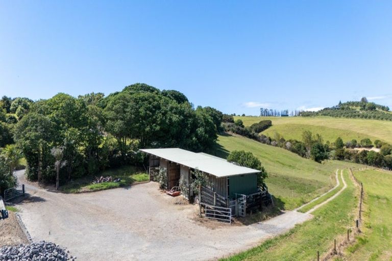 Photo of property in 128 Te Kowhai Point Road, Kerikeri, 0294