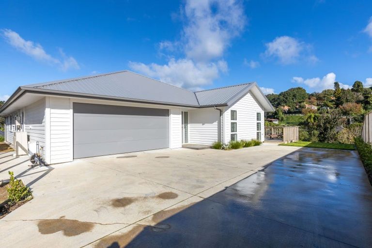 Photo of property in 37 Sycamore Grove, Lower Vogeltown, New Plymouth, 4310