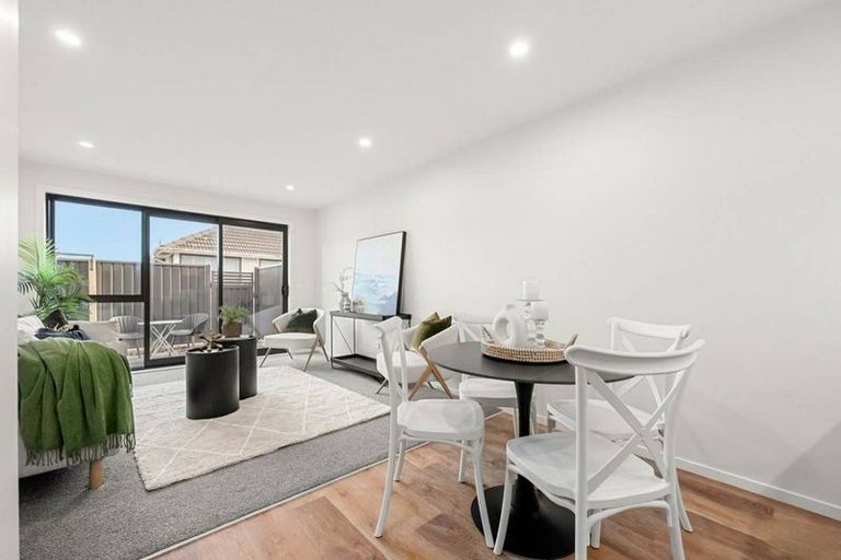 Photo of property in 22b Palmer Crescent, Silverstream, Upper Hutt, 5019