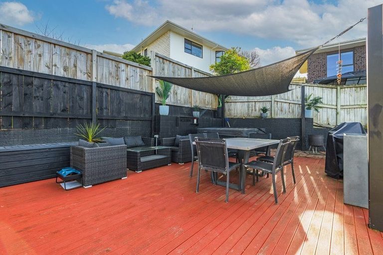 Photo of property in 16 Dalzien Place, Feilding, 4702