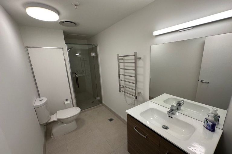 Photo of property in 2f/30 Westward Ho, Glen Eden, Auckland, 0602