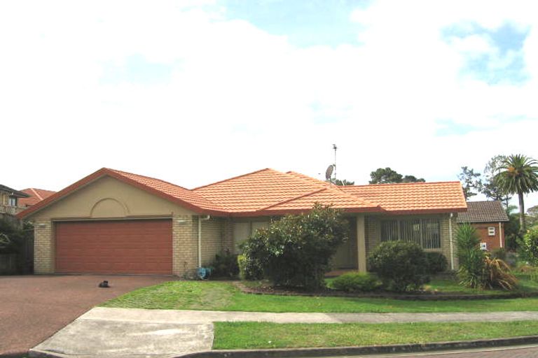 Photo of property in 24 San Valentino Drive, Henderson, Auckland, 0612
