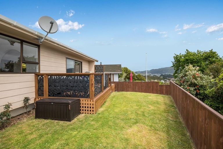Photo of property in 76 Eskdale Road, Papakowhai, Porirua, 5024