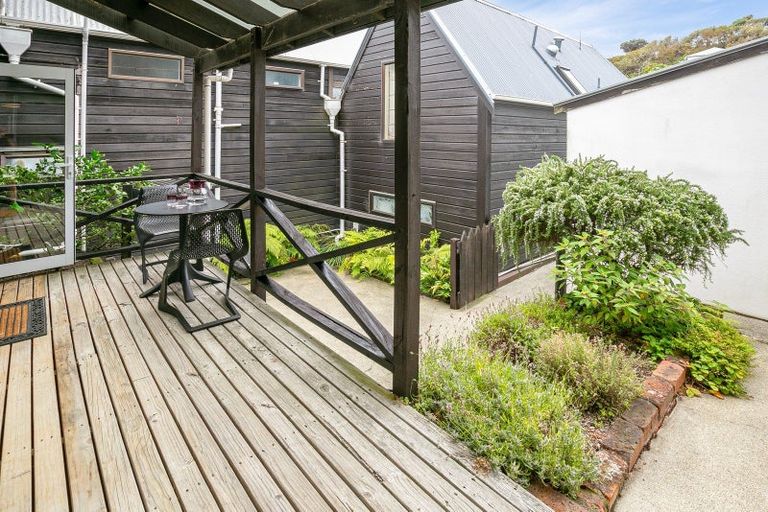 Photo of property in 90 Majoribanks Street, Mount Victoria, Wellington, 6011