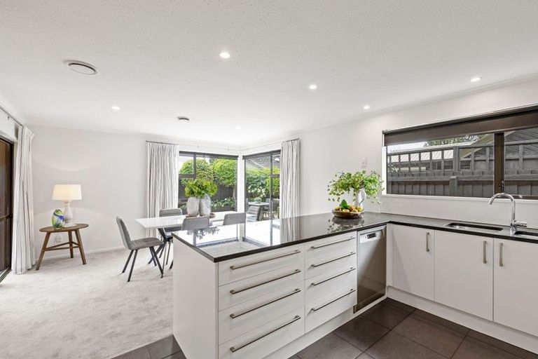 Photo of property in 1/26 Idris Road, Fendalton, Christchurch, 8052