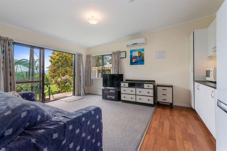 Photo of property in 70 Utuhina Road, Springfield, Rotorua, 3015