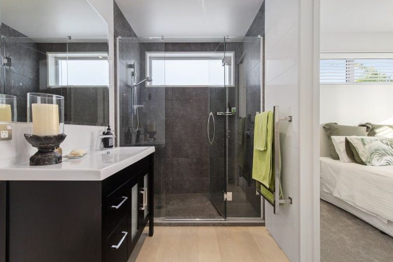 Photo of property in 34 Oceania Place, Mellons Bay, Auckland, 2014