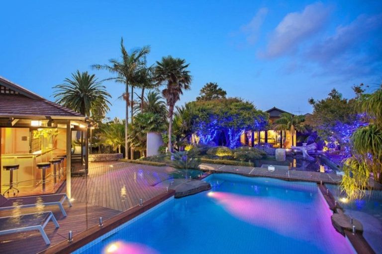 Photo of property in 21 Red Bluff Rise, Campbells Bay, Auckland, 0630