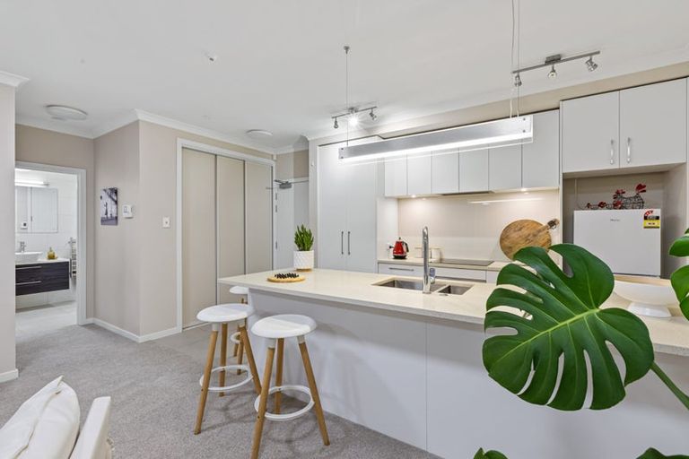 Photo of property in 62 Rewa Rewa Lane, Orewa, 0931