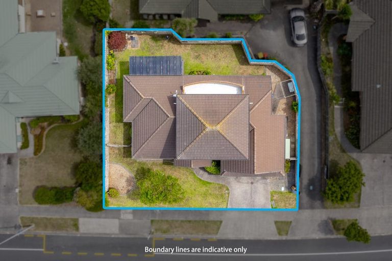 Photo of property in 124 Charles Prevost Drive, The Gardens, Auckland, 2105