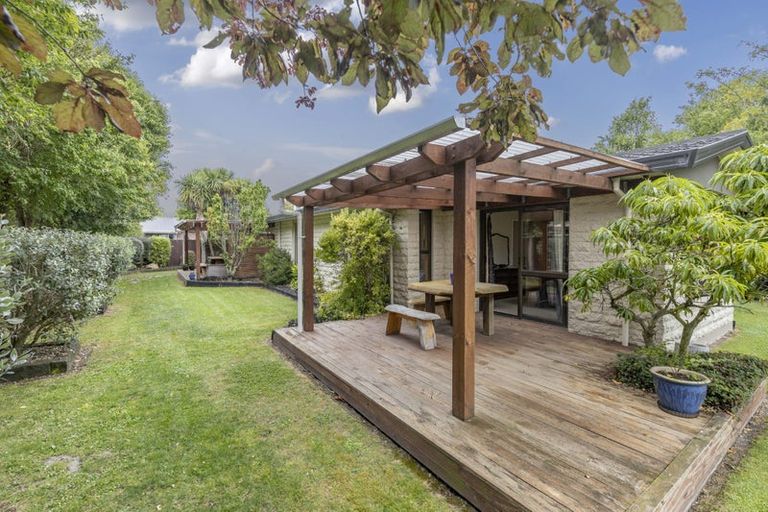 Photo of property in 6 Foster Place, Rangiora, 7400