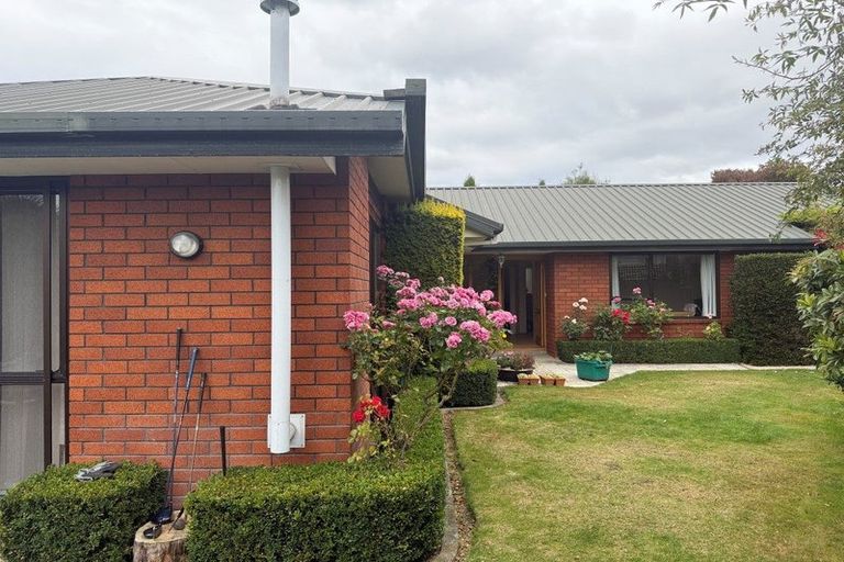 Photo of property in 18 Shaftesbury Street, Avonhead, Christchurch, 8042