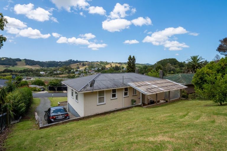 Photo of property in 19 Mcinnes Avenue, Te Kamo, Whangarei, 0112