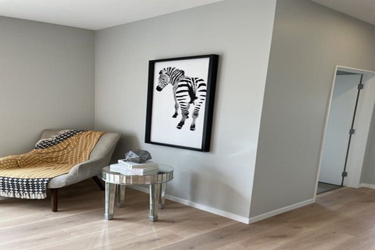 Photo of property in 17 Konoba Avenue, Kumeu, 0810