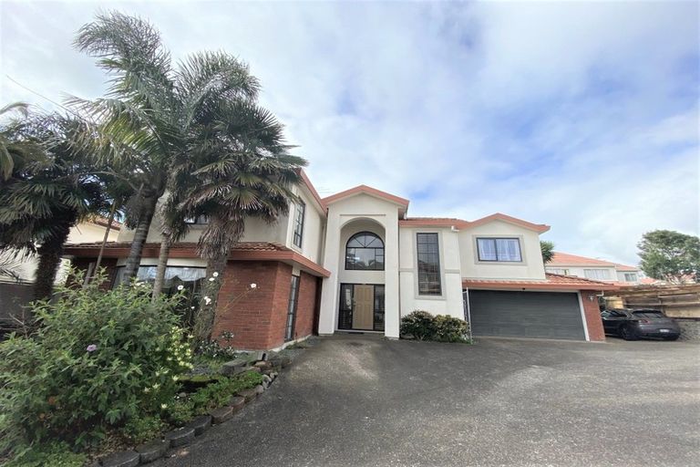 Photo of property in 102b Meadowland Drive, Somerville, Auckland, 2014