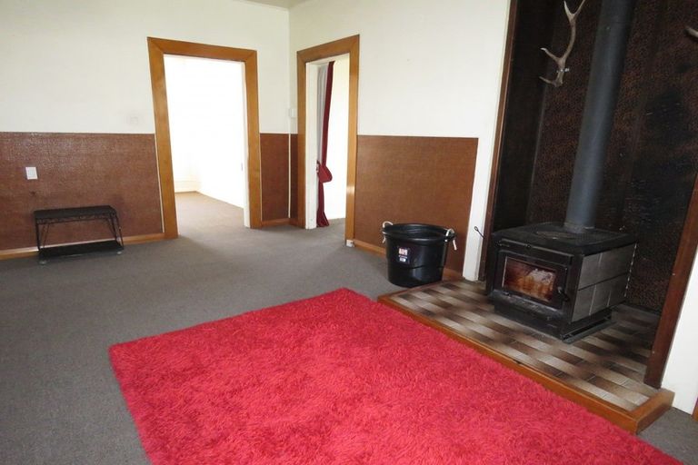 Photo of property in 128 Queen Street, Westport, 7825