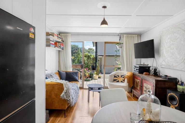 Photo of property in 280a Motutara Road, Muriwai, Waimauku, 0881