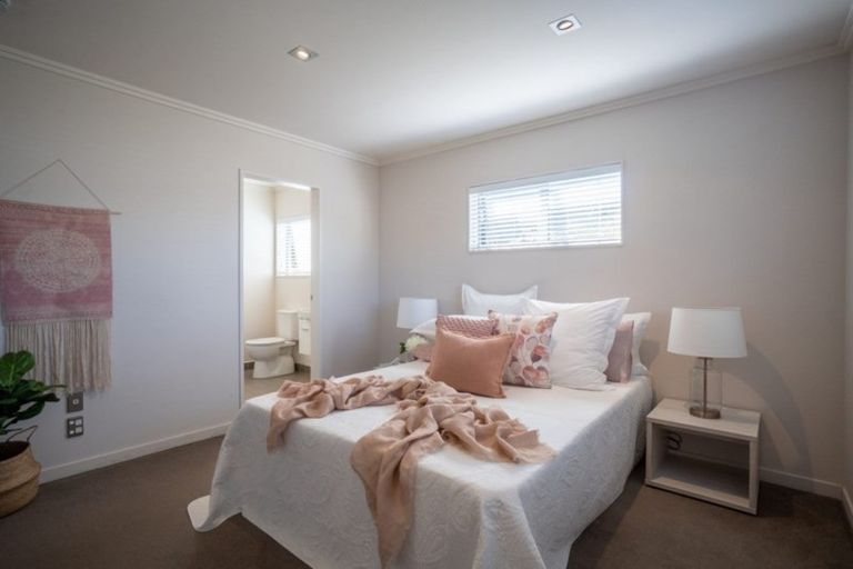 Photo of property in 21 Rosalie Terrace, Kelvin Grove, Palmerston North, 4414