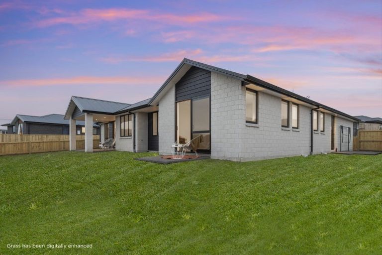 Photo of property in 17 Anglers Way, Omokoroa, 3114