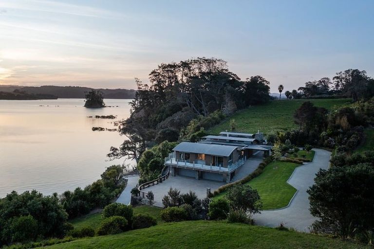 Photo of property in 16 Grant Street, Mahurangi East, Warkworth, 0982