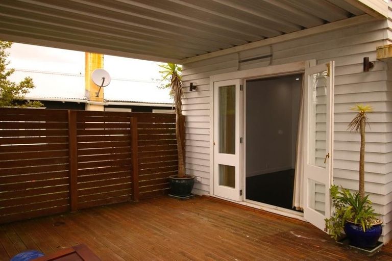 Photo of property in 1/154 Glengarry Road, Glen Eden, Auckland, 0602